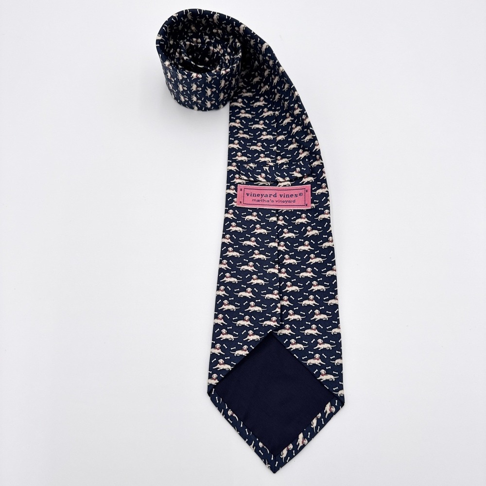 VINEYARD VINES 100% Silk Navy Dog Bone Print Martha's Vineyard 3.75" x 57" Tie - Picture 2 of 5